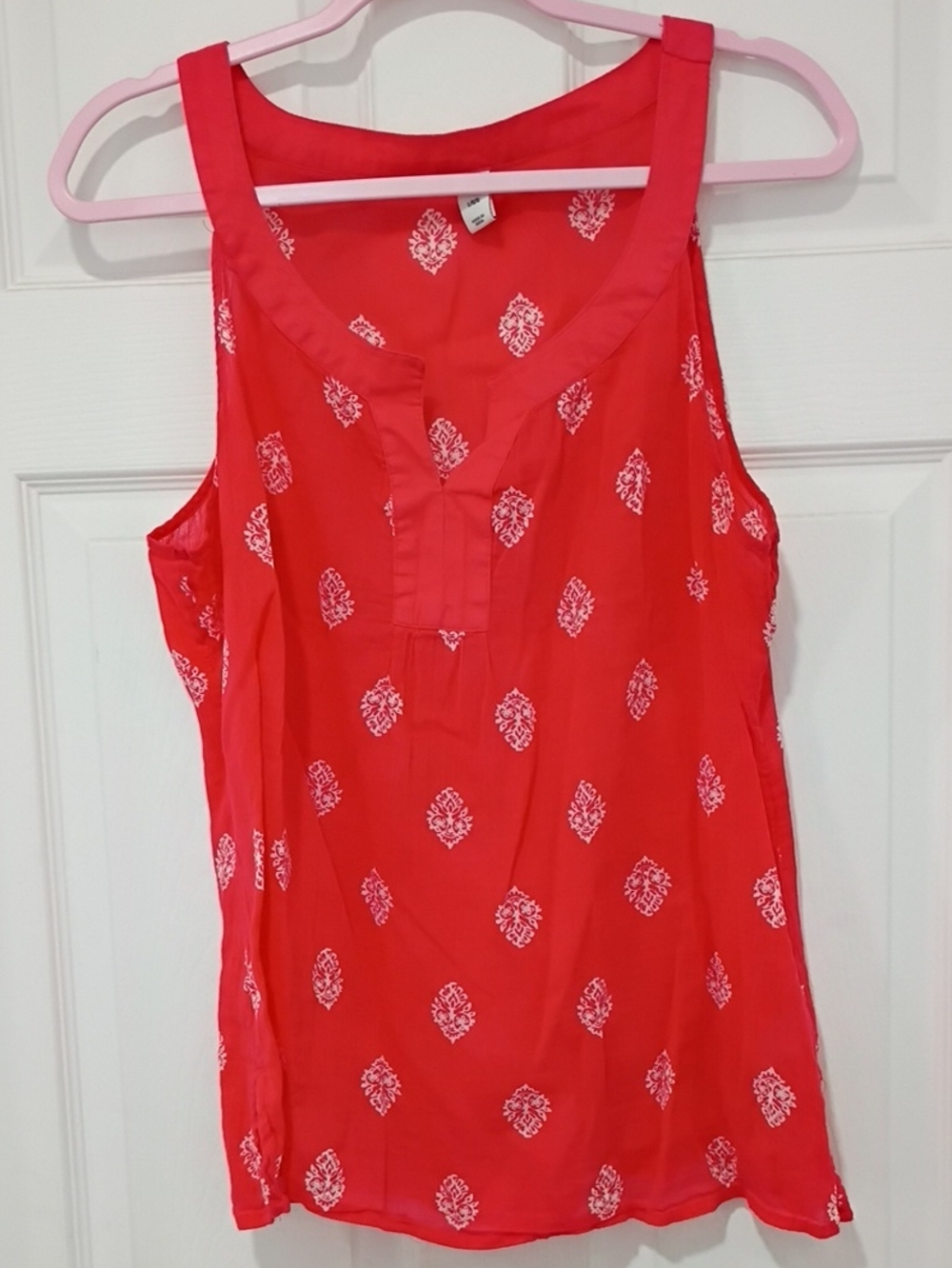 Old Navy Red Sleeveless Tank with White Geometric Print